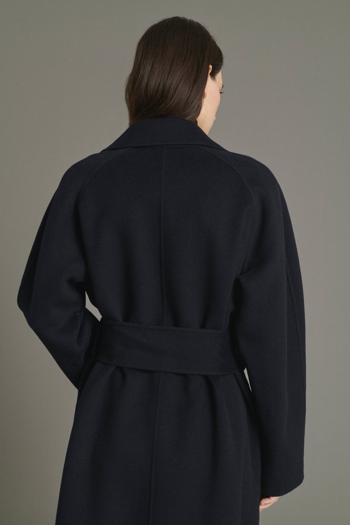 Manteau enveloppant en laine double face