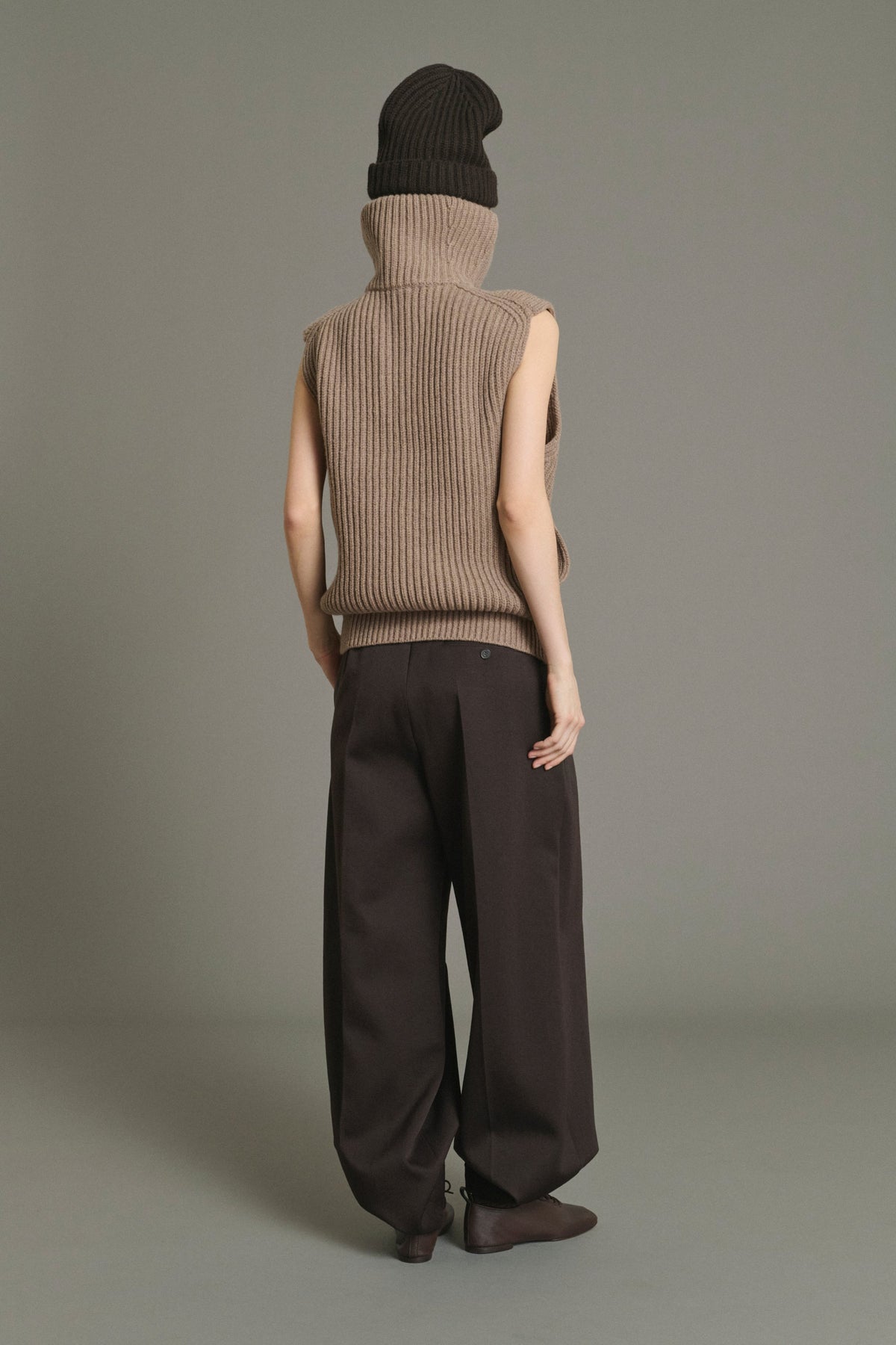 Cardigan oversize sans manches en côtes anglaises
