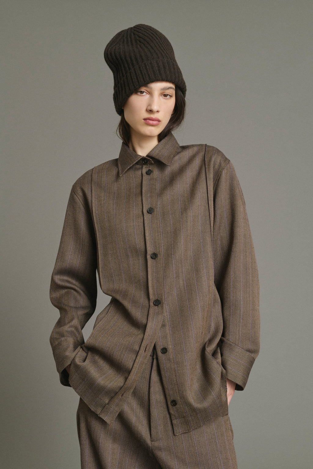 Chemise texturée à surpiqures apparentes