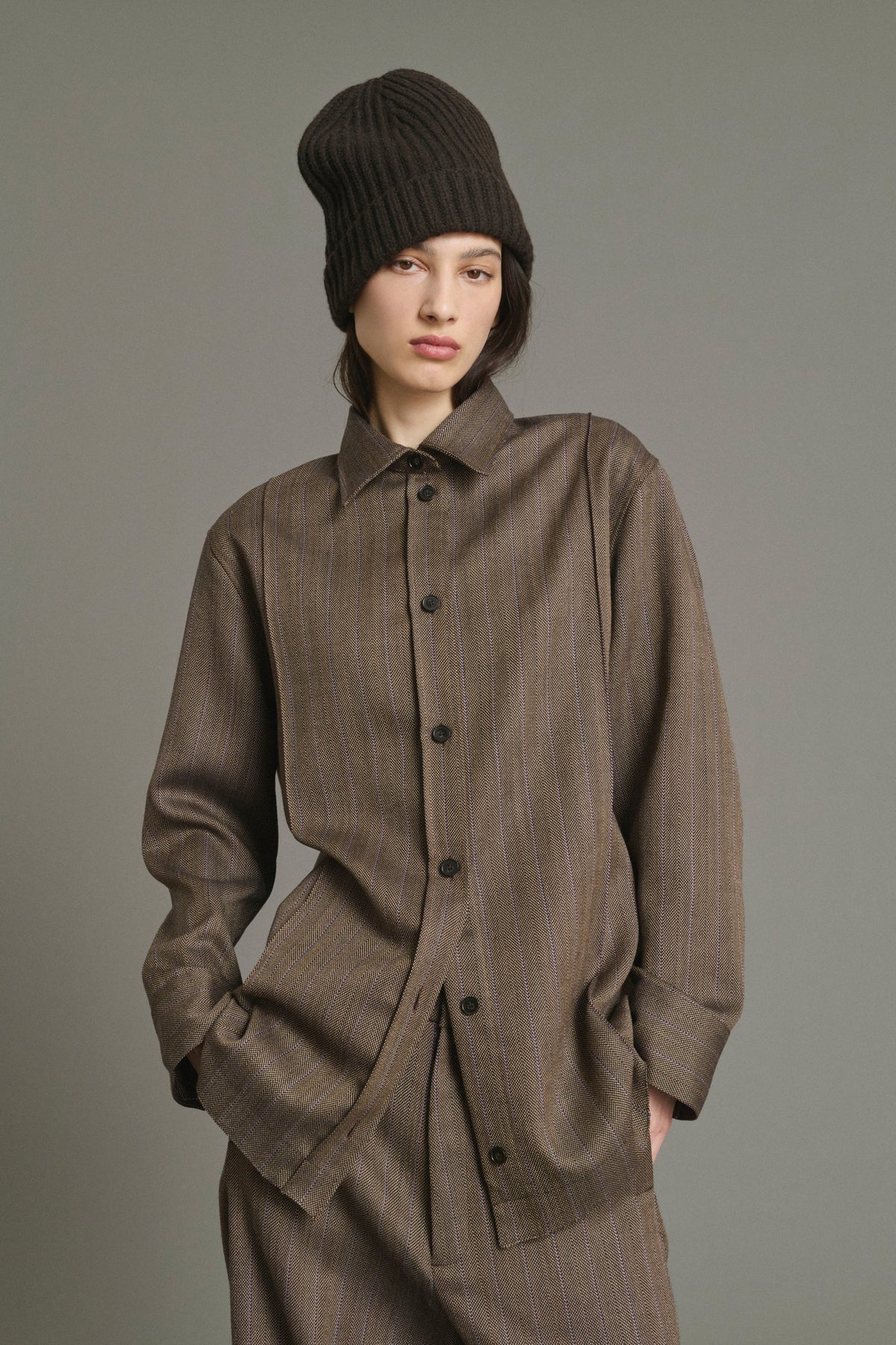 Chemise texturée à surpiqures apparentes
