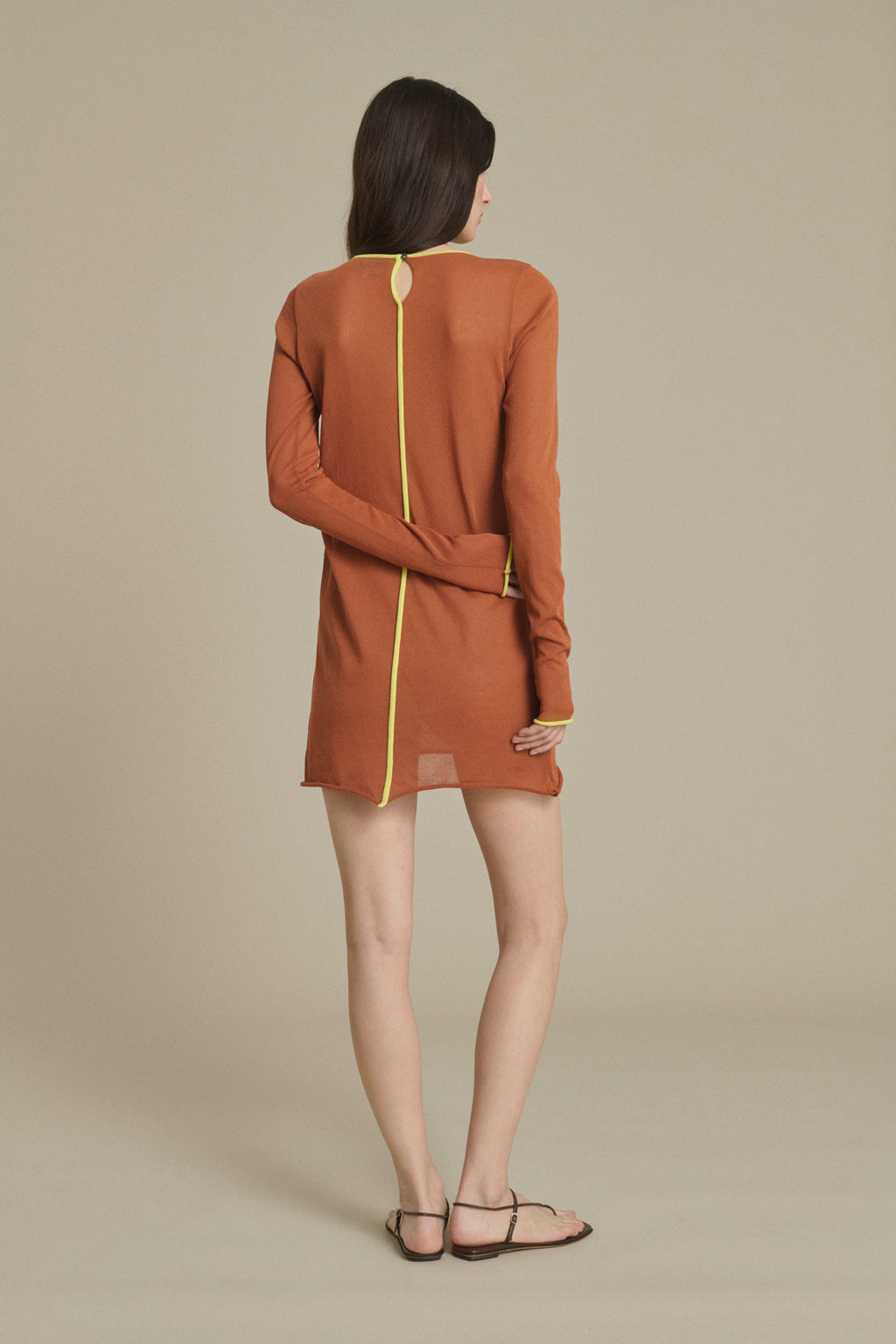 Robe courte mini évasée