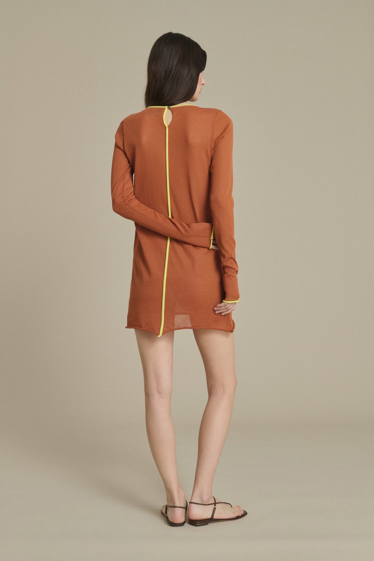 Robe courte mini évasée