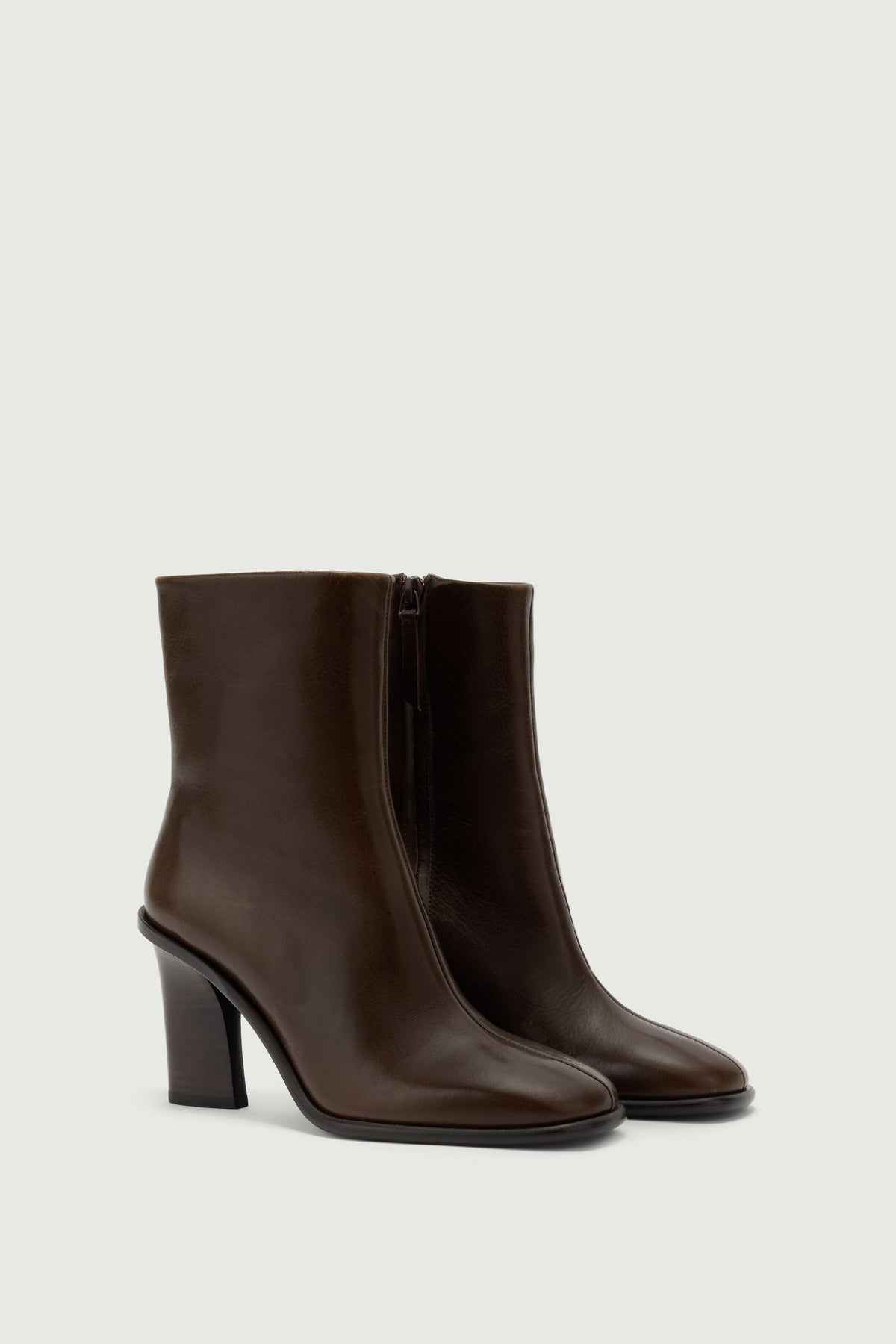 Bottines à couture centrale en cuir grainé