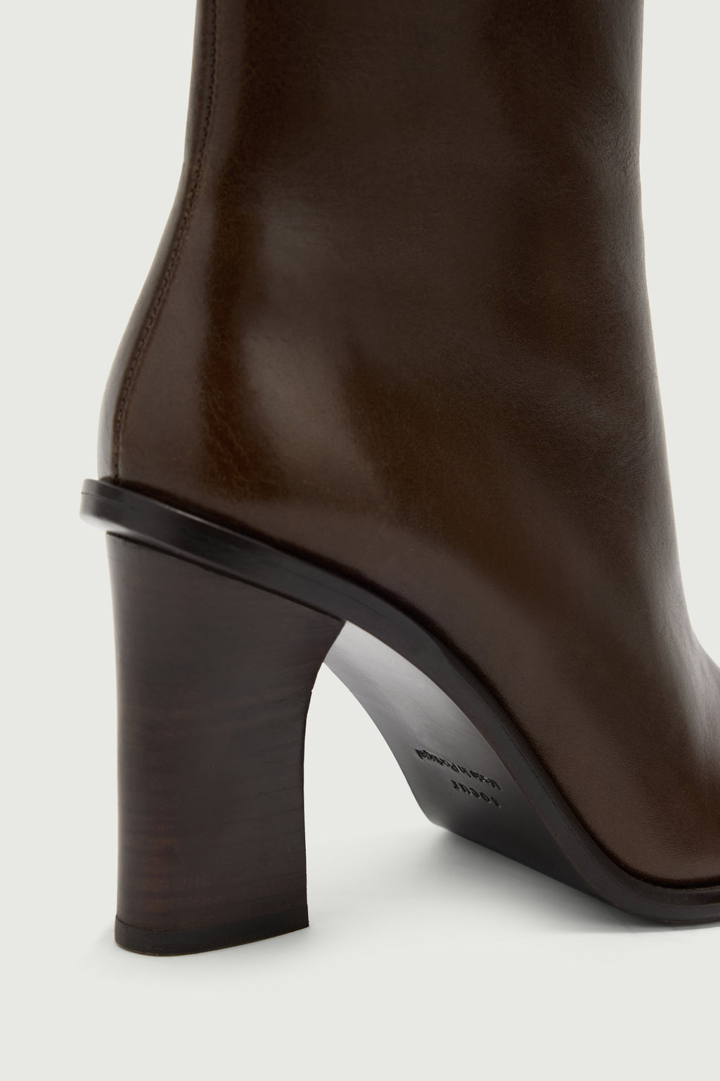 Bottines à couture centrale en cuir grainé