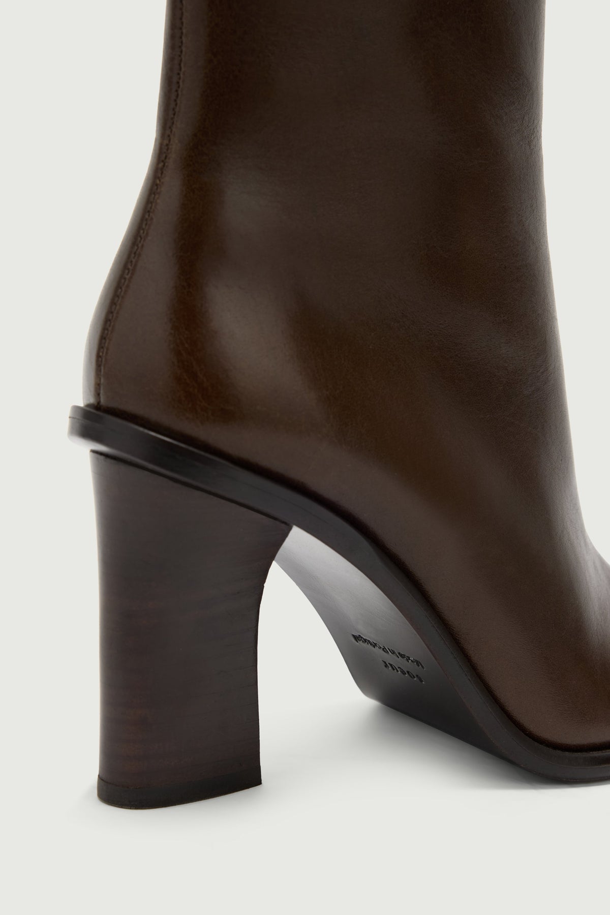 Bottines à couture centrale en cuir grainé