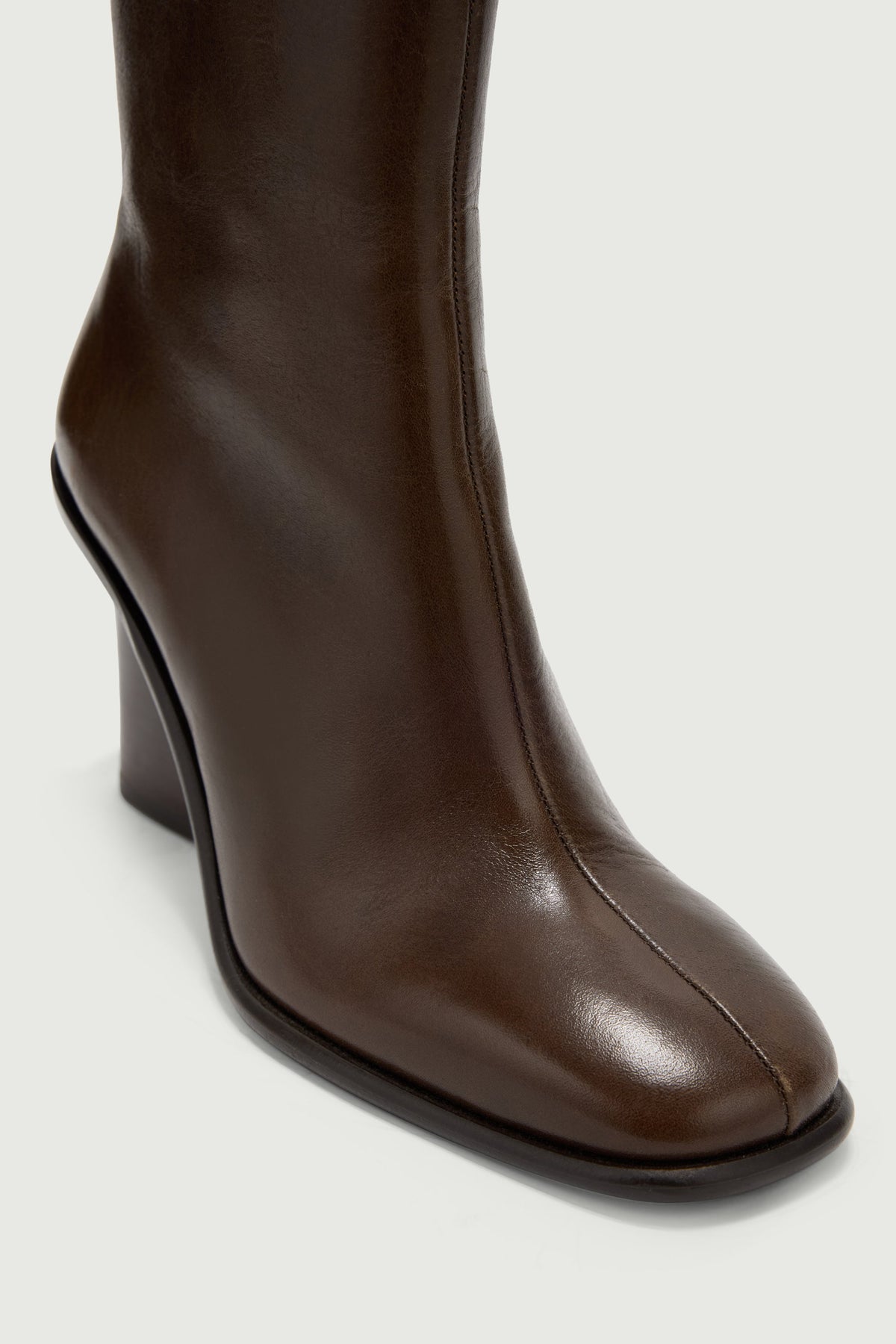 Bottines à couture centrale en cuir grainé