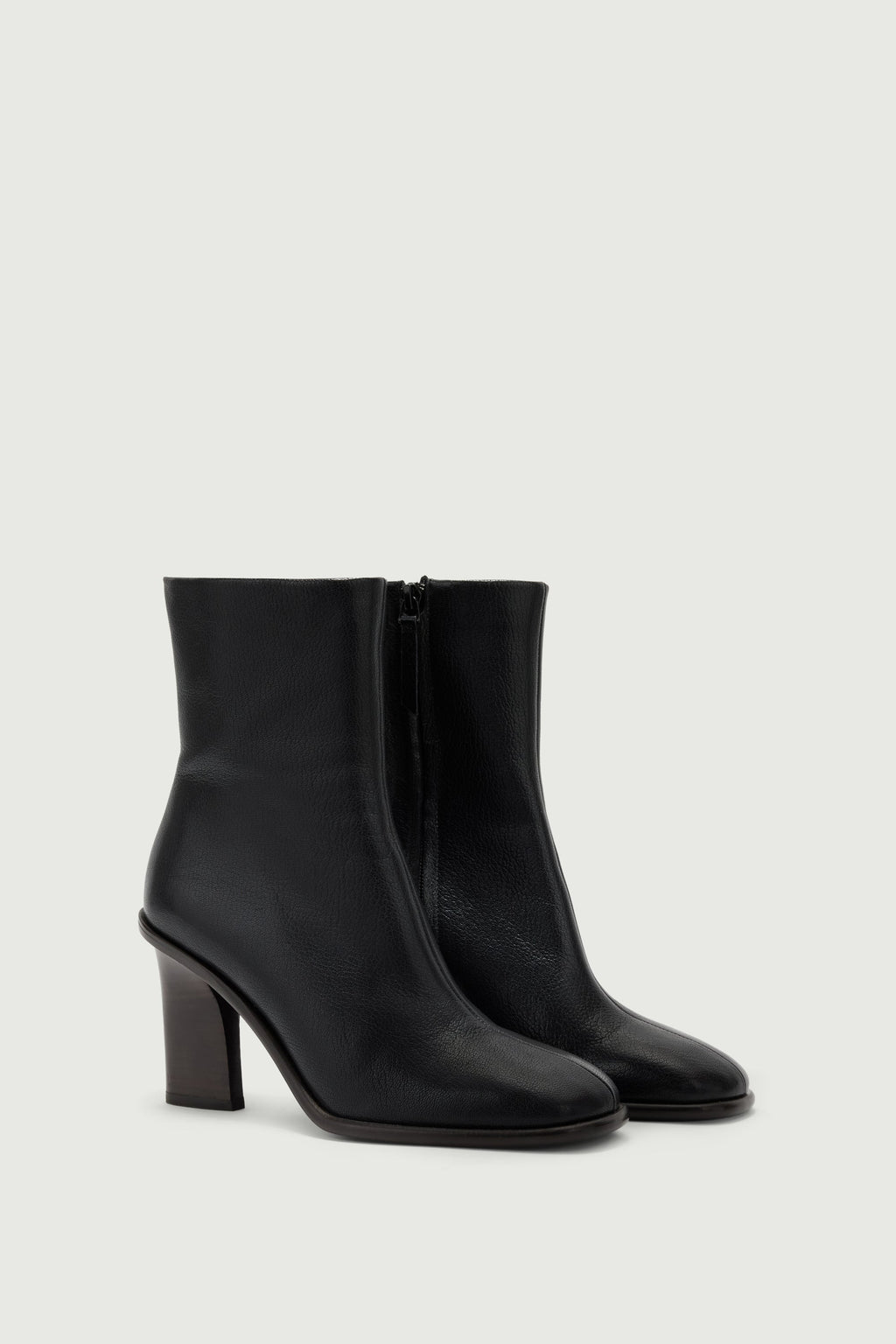 Bottines à couture centrale en cuir grainé