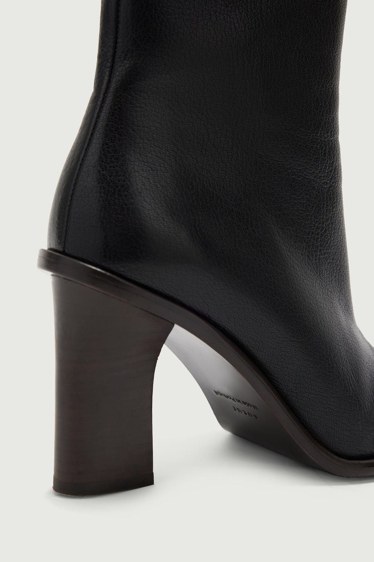 Bottines à couture centrale en cuir grainé
