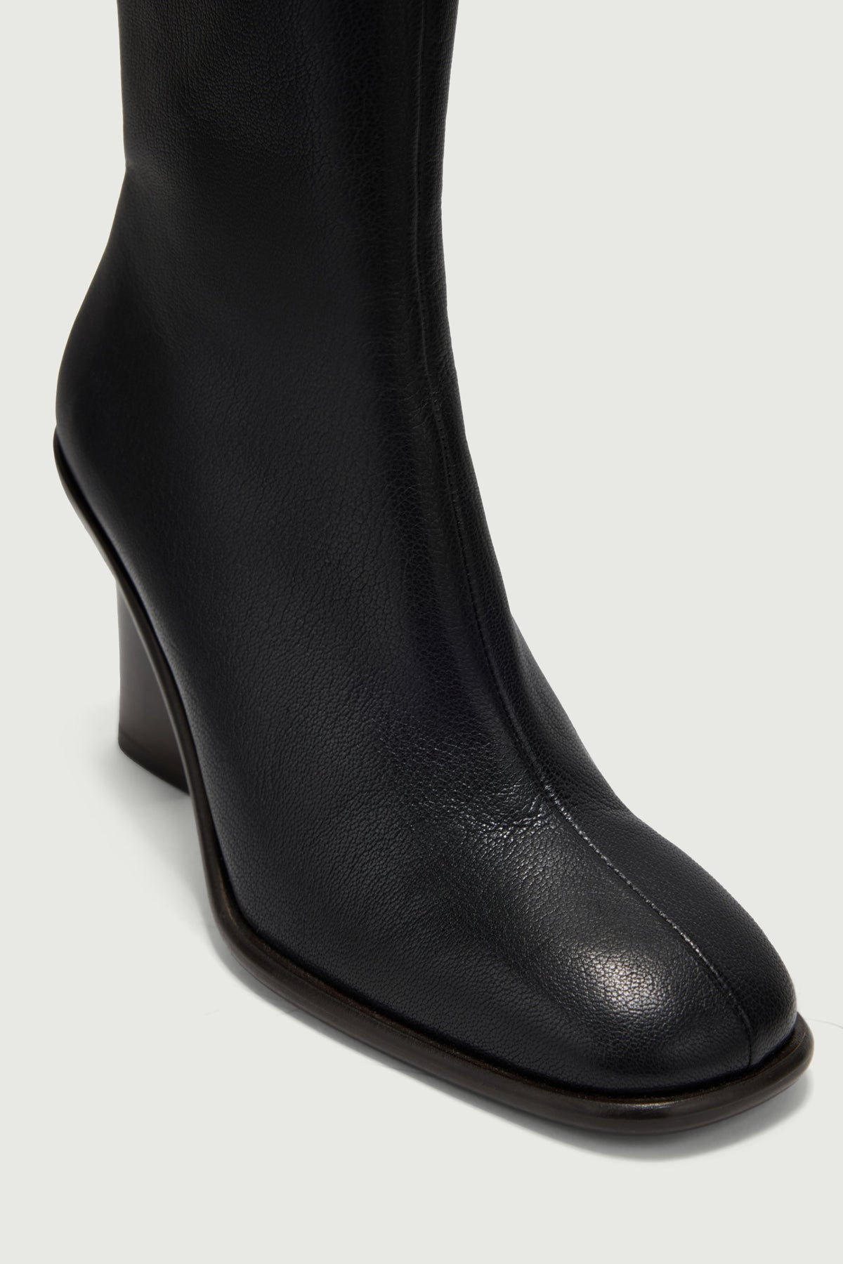 Bottines à couture centrale en cuir grainé