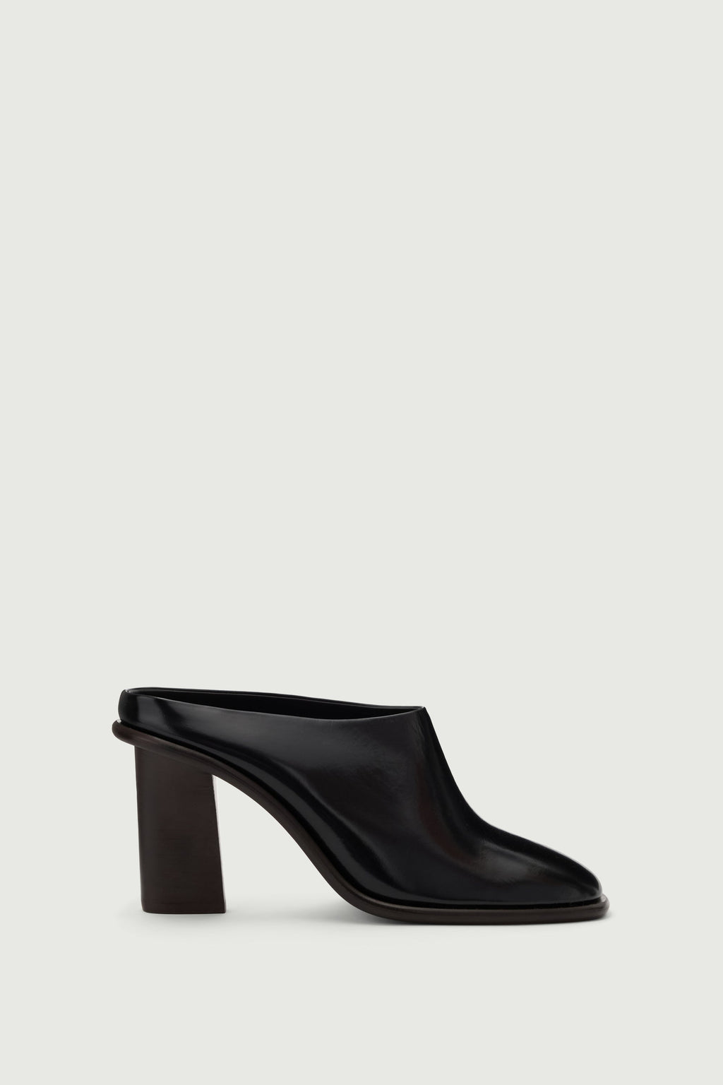Mules à talons en cuir glacé