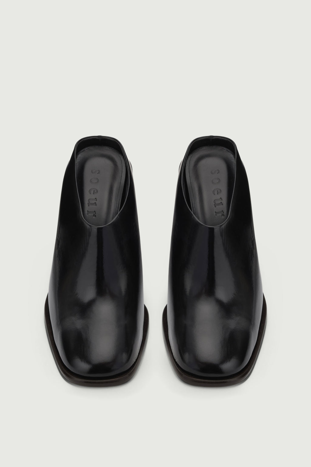 Mules à talons en cuir glacé