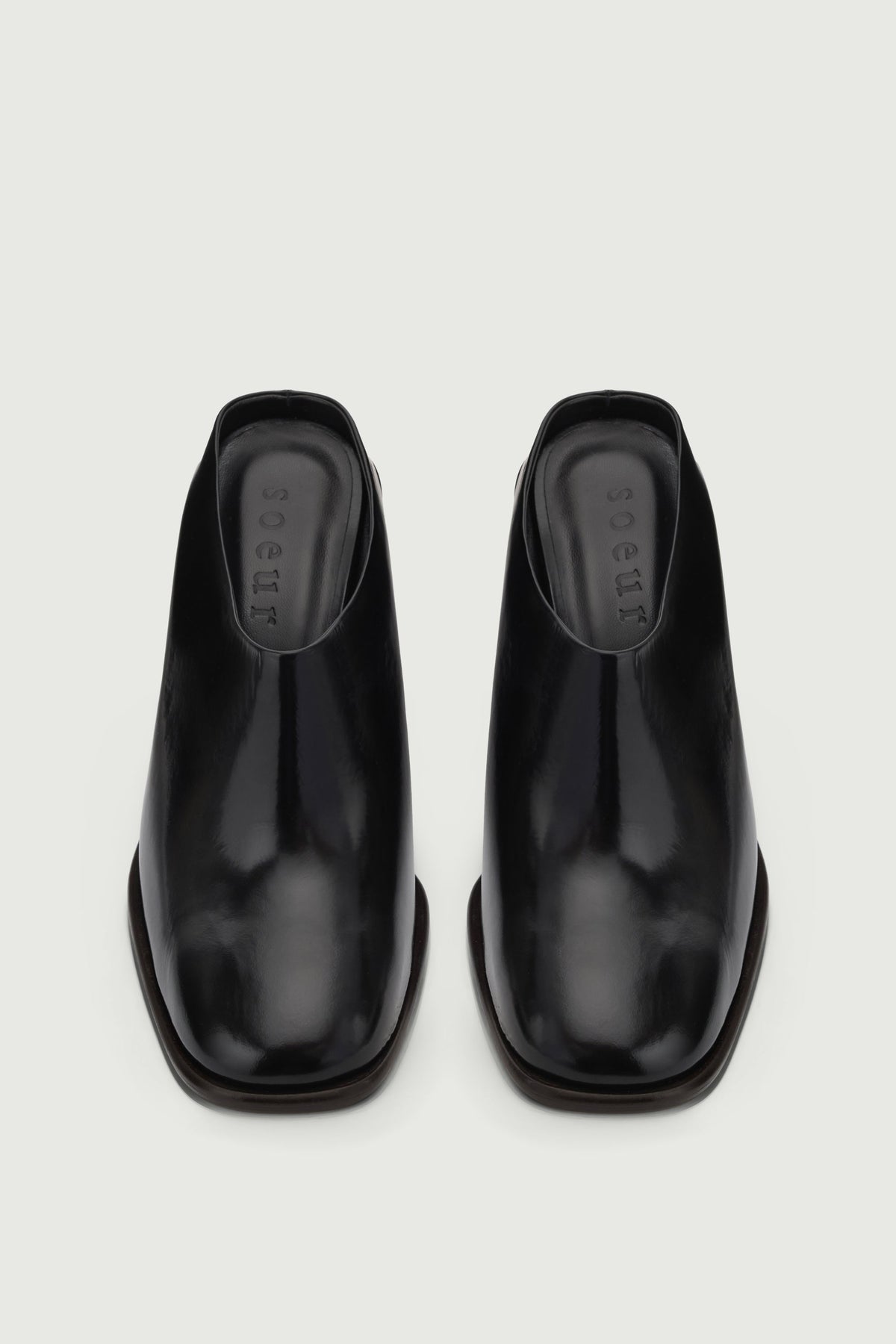 Mules à talons en cuir glacé
