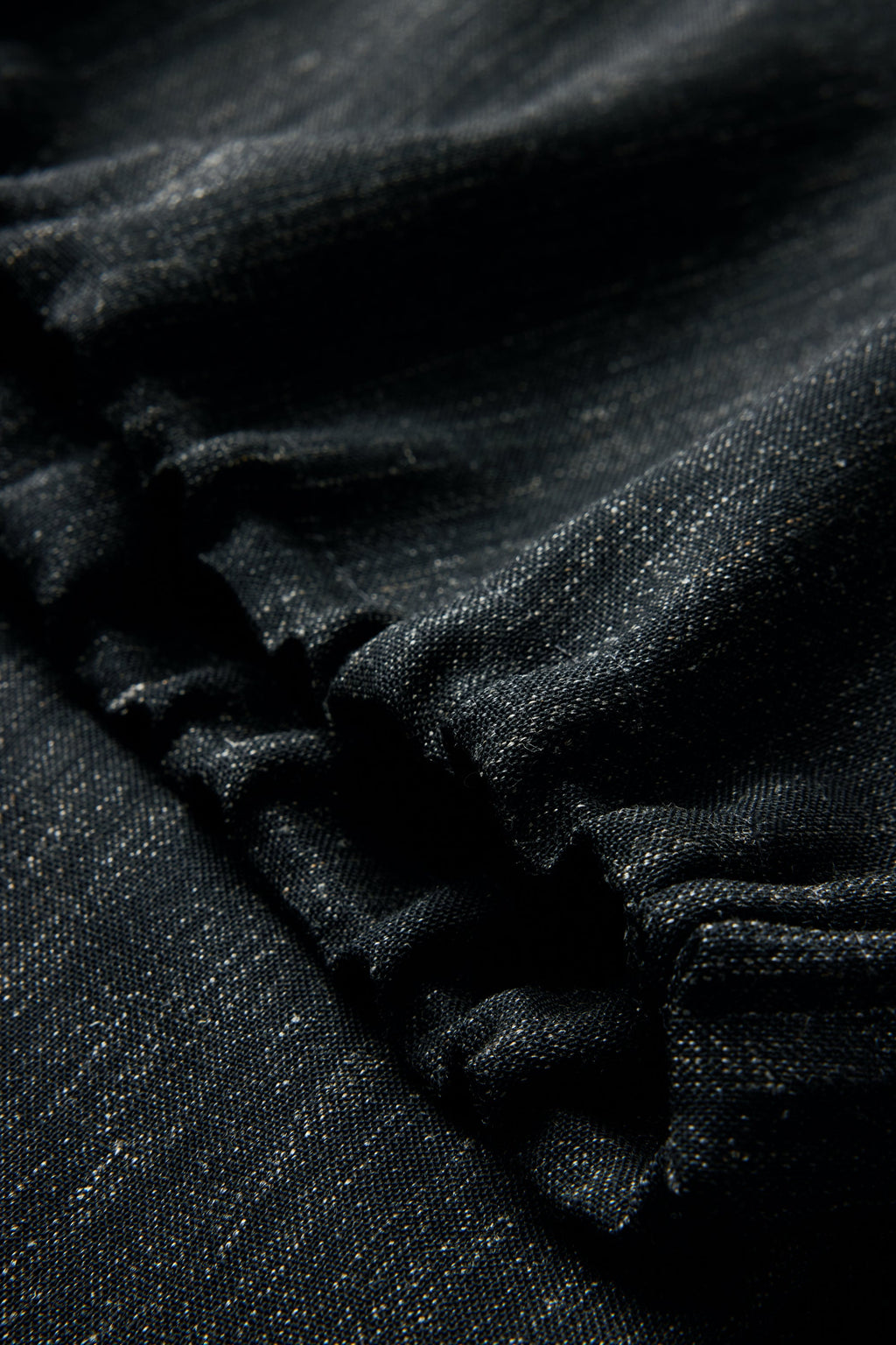 Pantalon arrondi à bas de jambe pincé