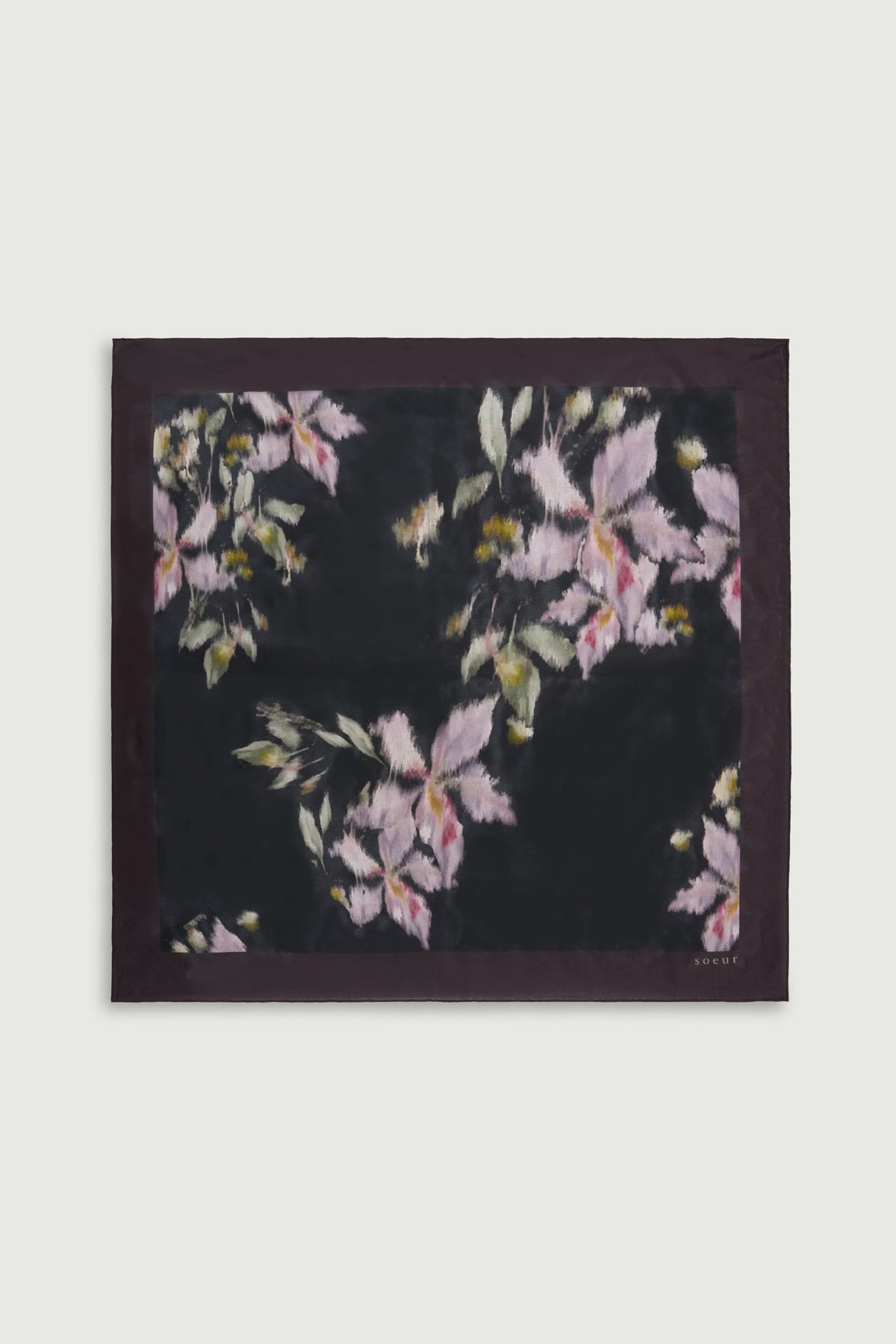 Petit foulard imprimé en soie