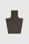 Col plastron en laine