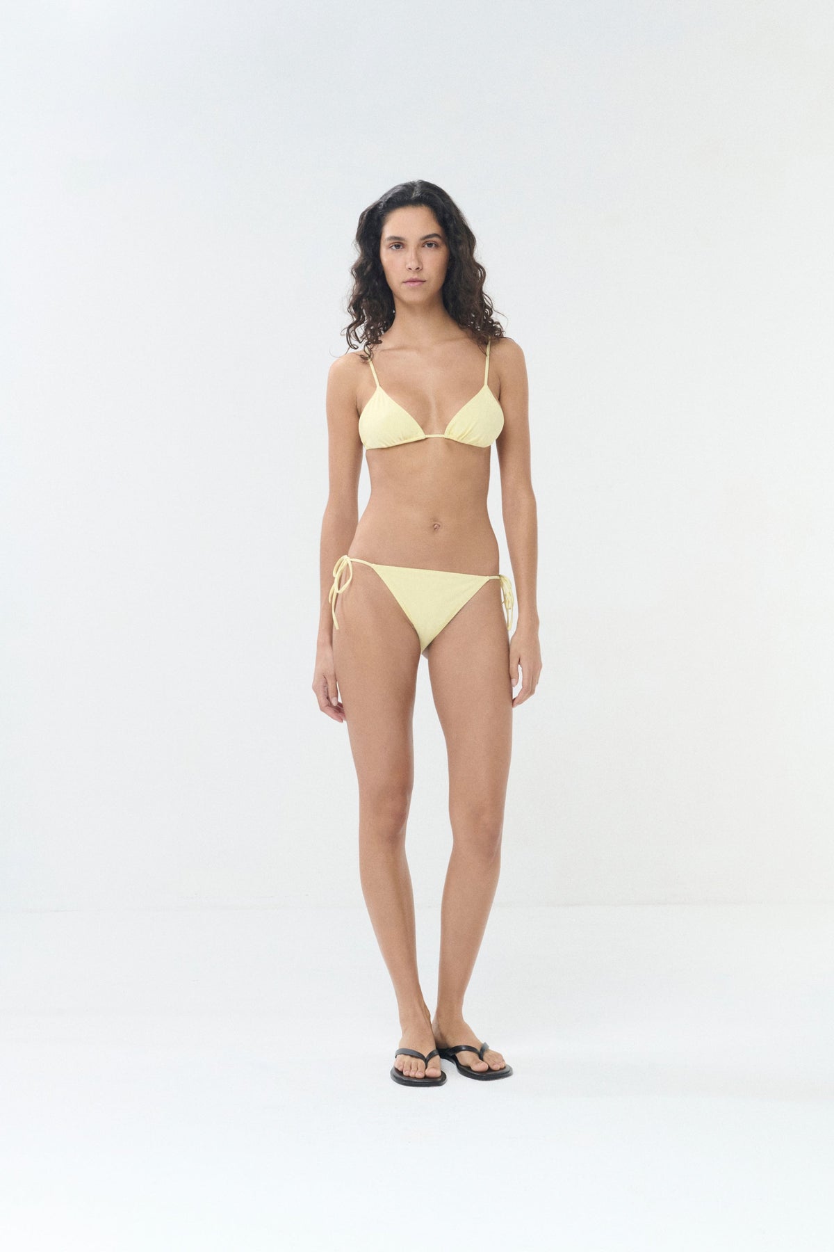 Bikini forme triangle