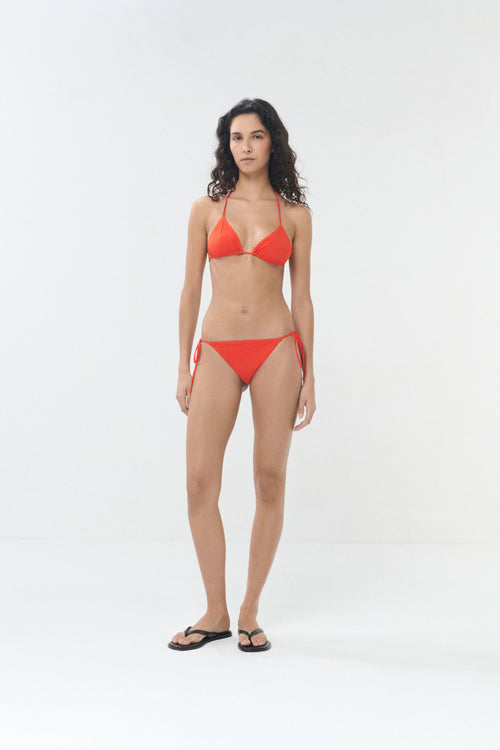 Bikini forme triangle
