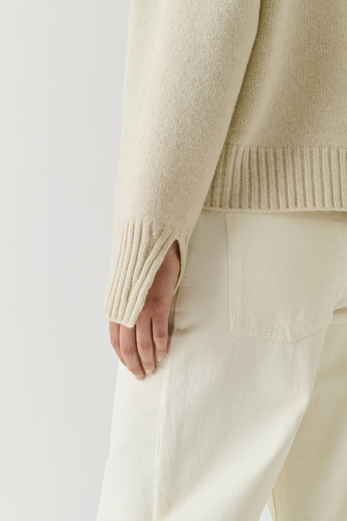 Pull boxy à poignets fendus