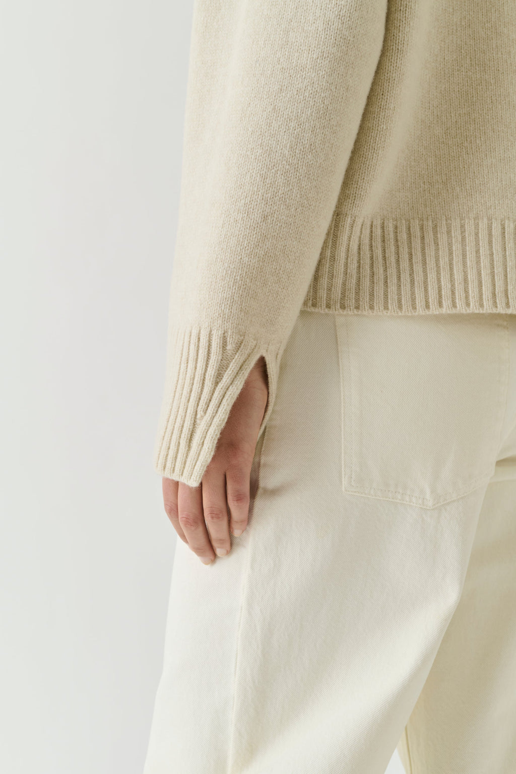 Pull boxy à poignets fendus