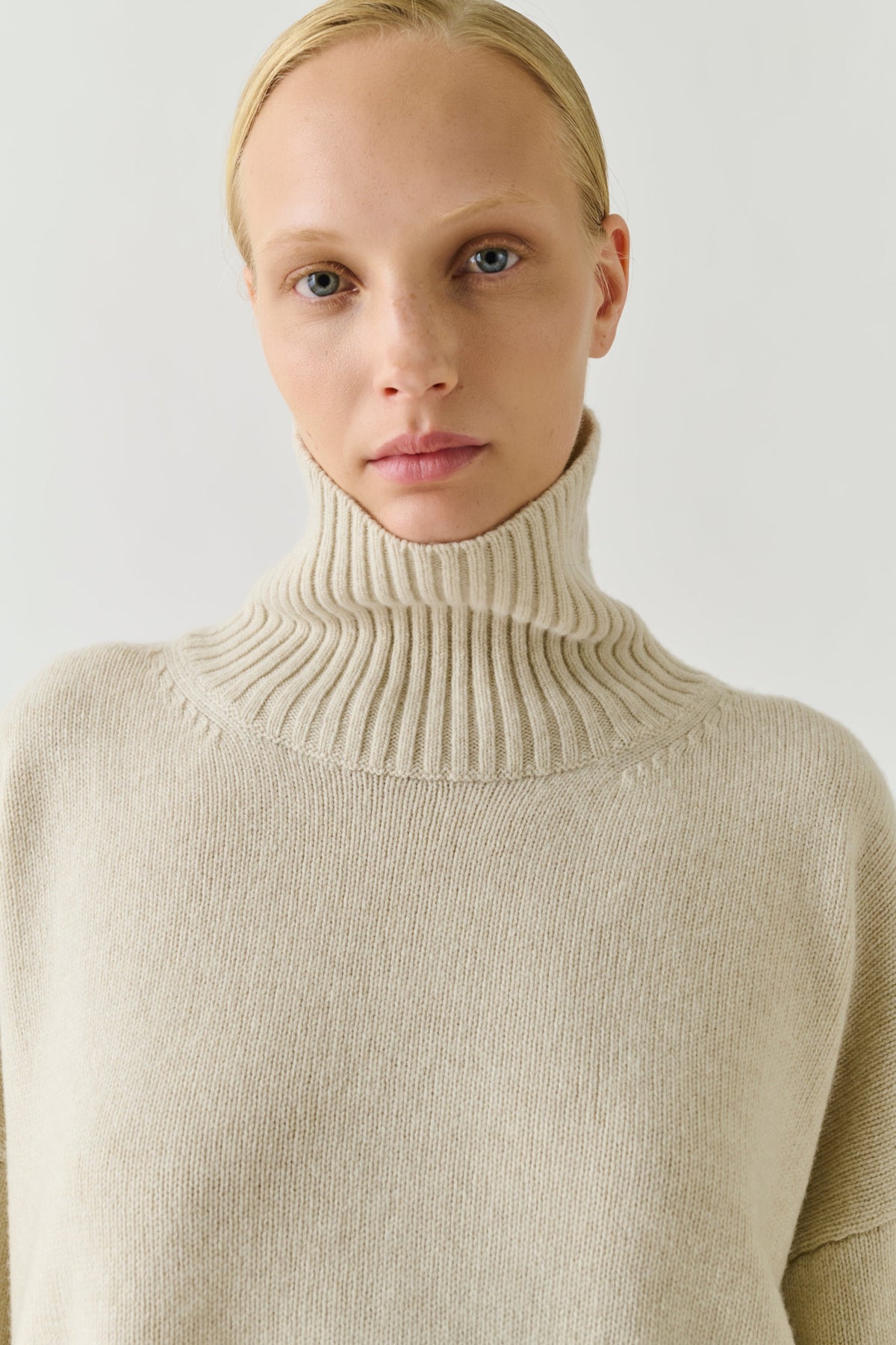 Col roulé oversize
