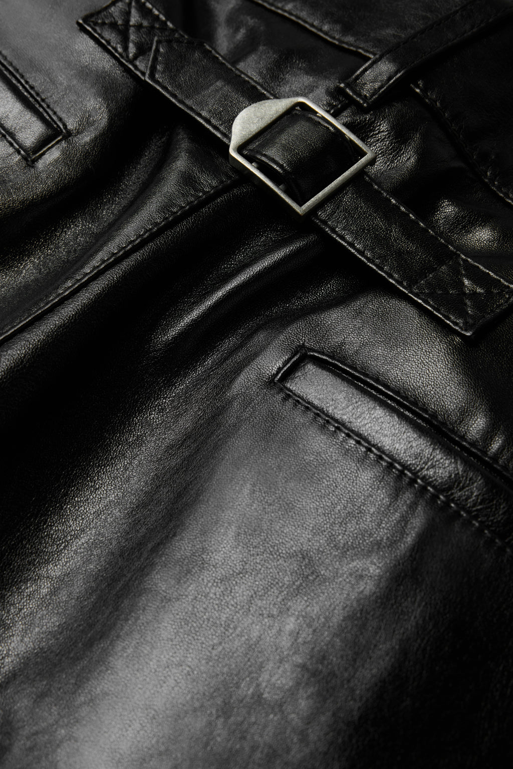 Pantalon barrel en cuir souple