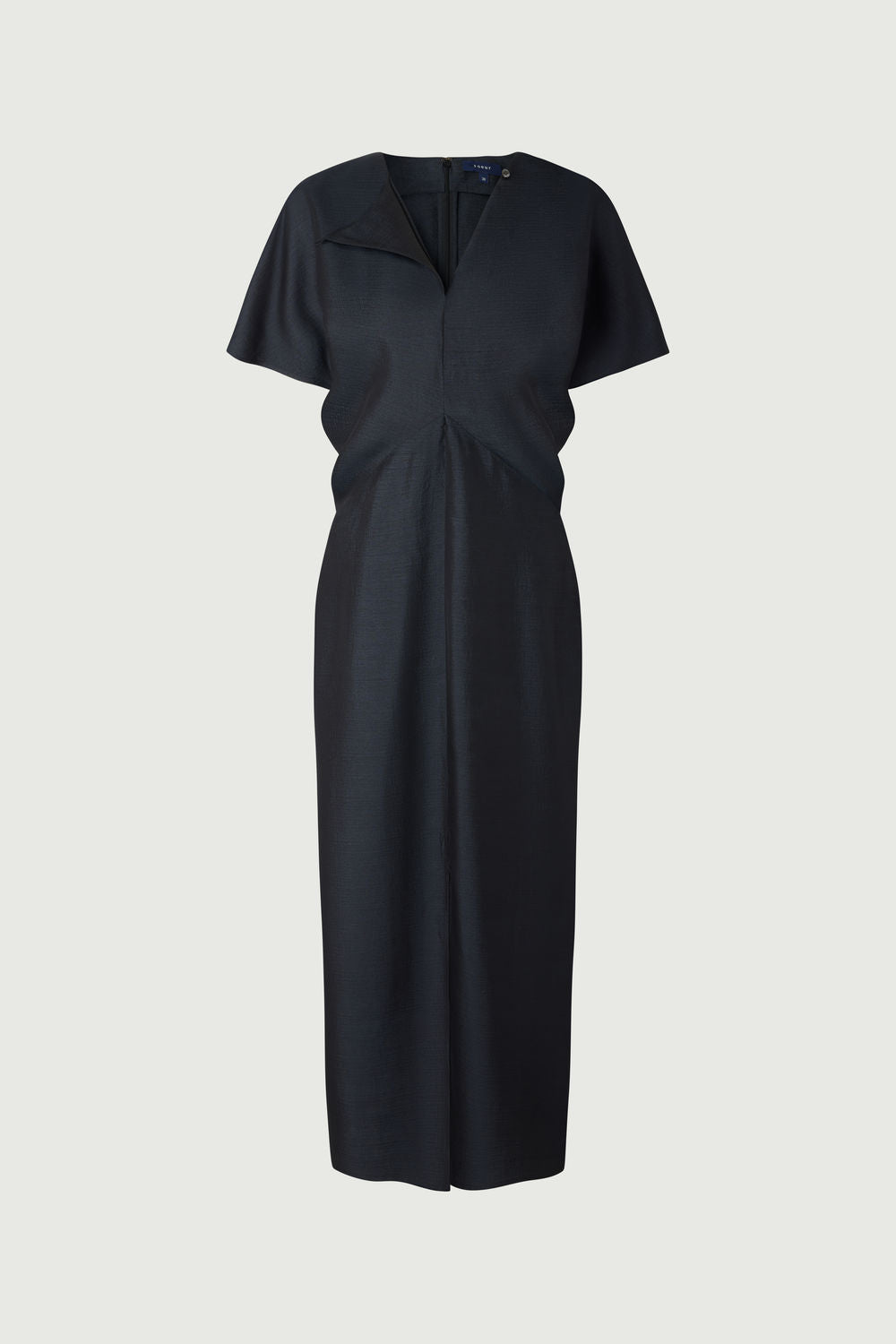 Robe en soie drapée