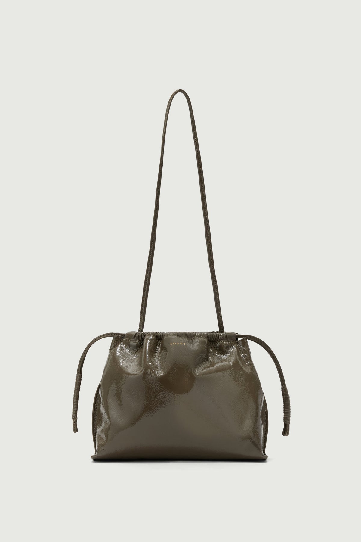 Pochette froncée en cuir vernis