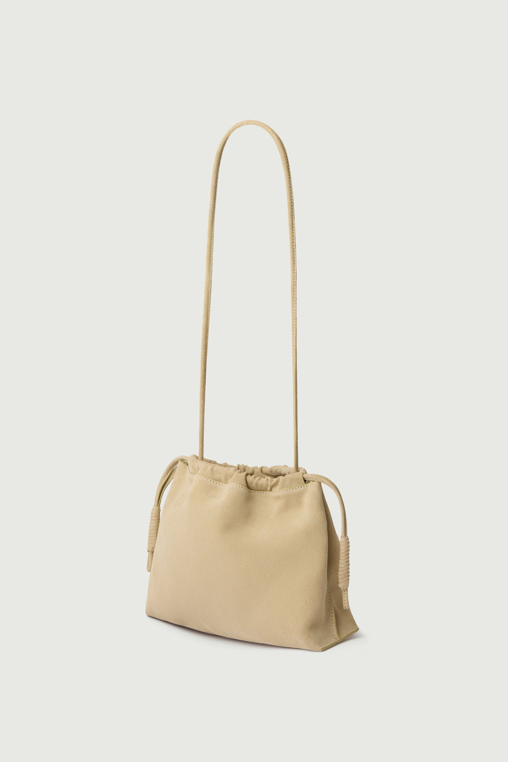 Pochette froncée en cuir vernis