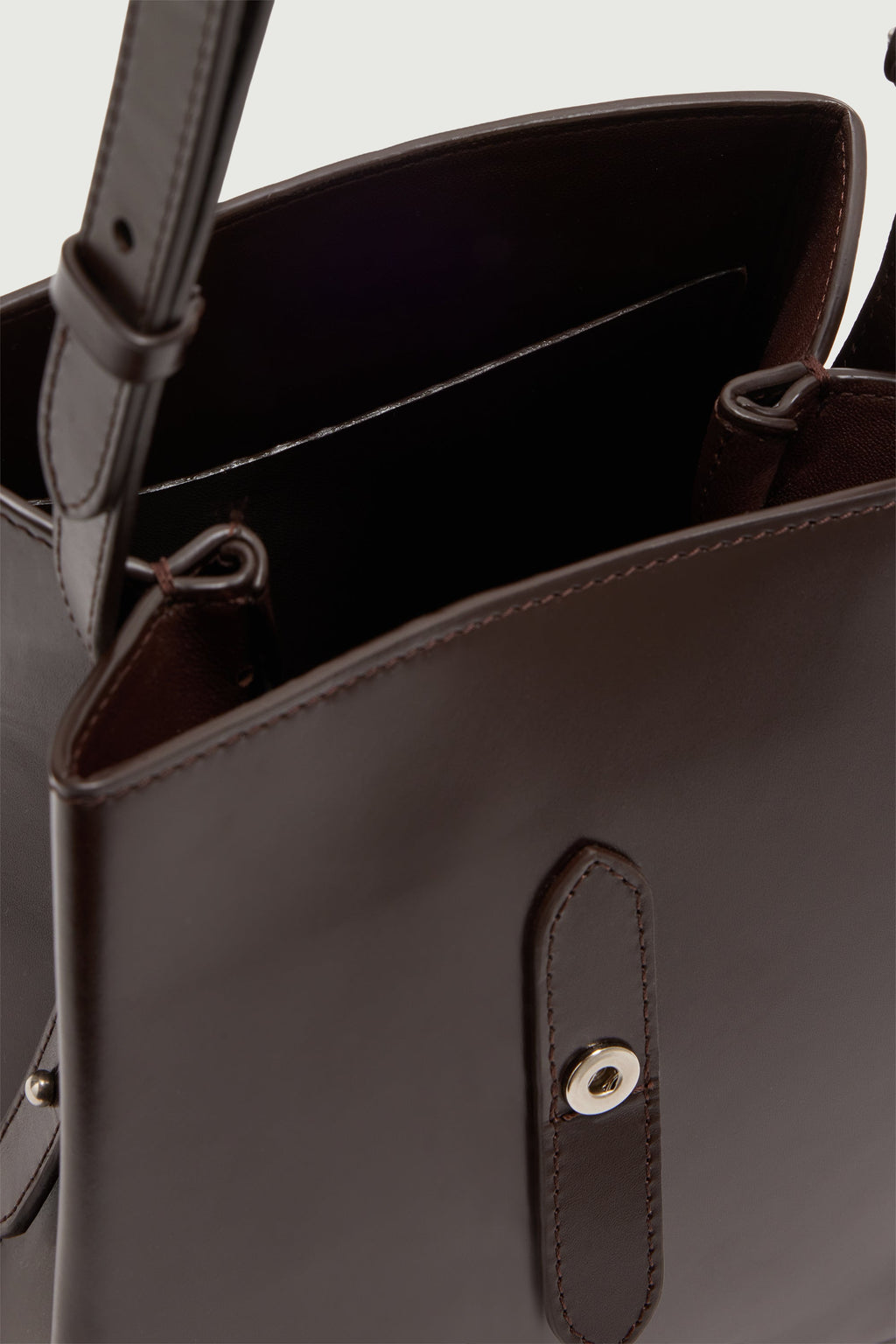 Petit sac seau à boucle S en croûte de cuir
