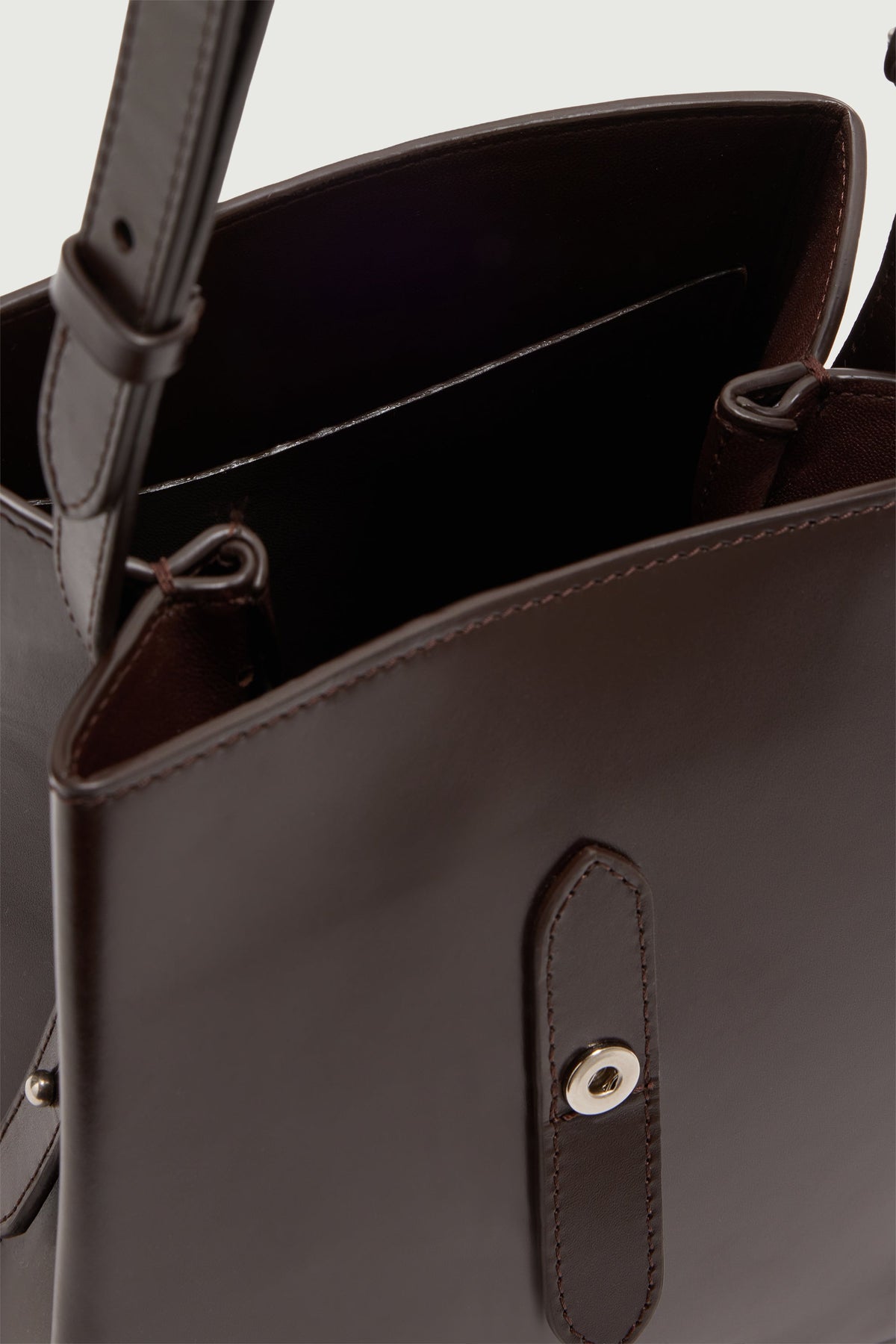 Petit sac seau à boucle S en croûte de cuir