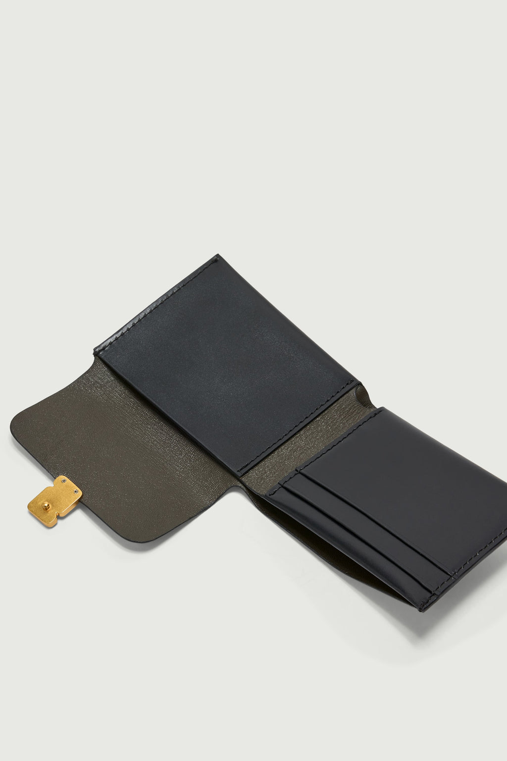 Petit portefeuille à boucle S en cuir box