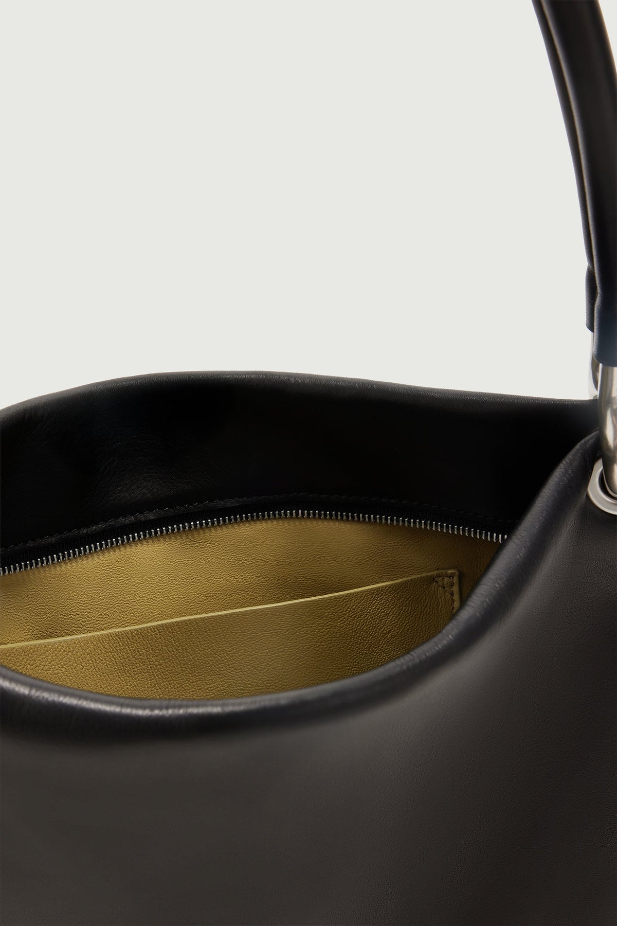 Petit sac extra souple à oeillets
