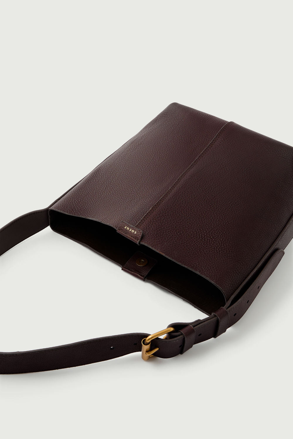Petit sac seau en cuir grainé