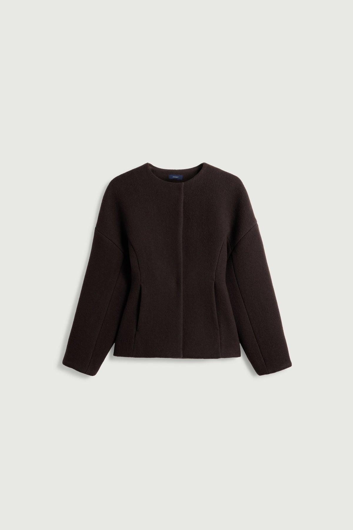Veste cintrée à manches arrondies